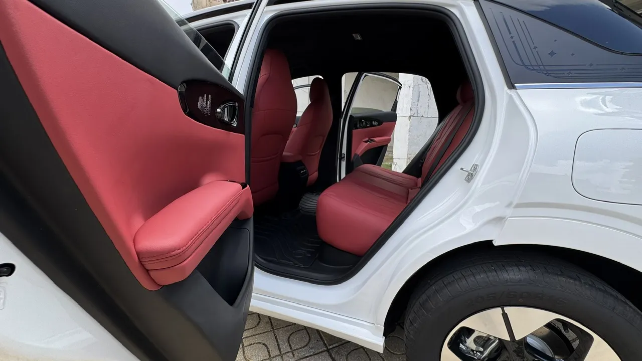 Bọc ghế Geely EX2